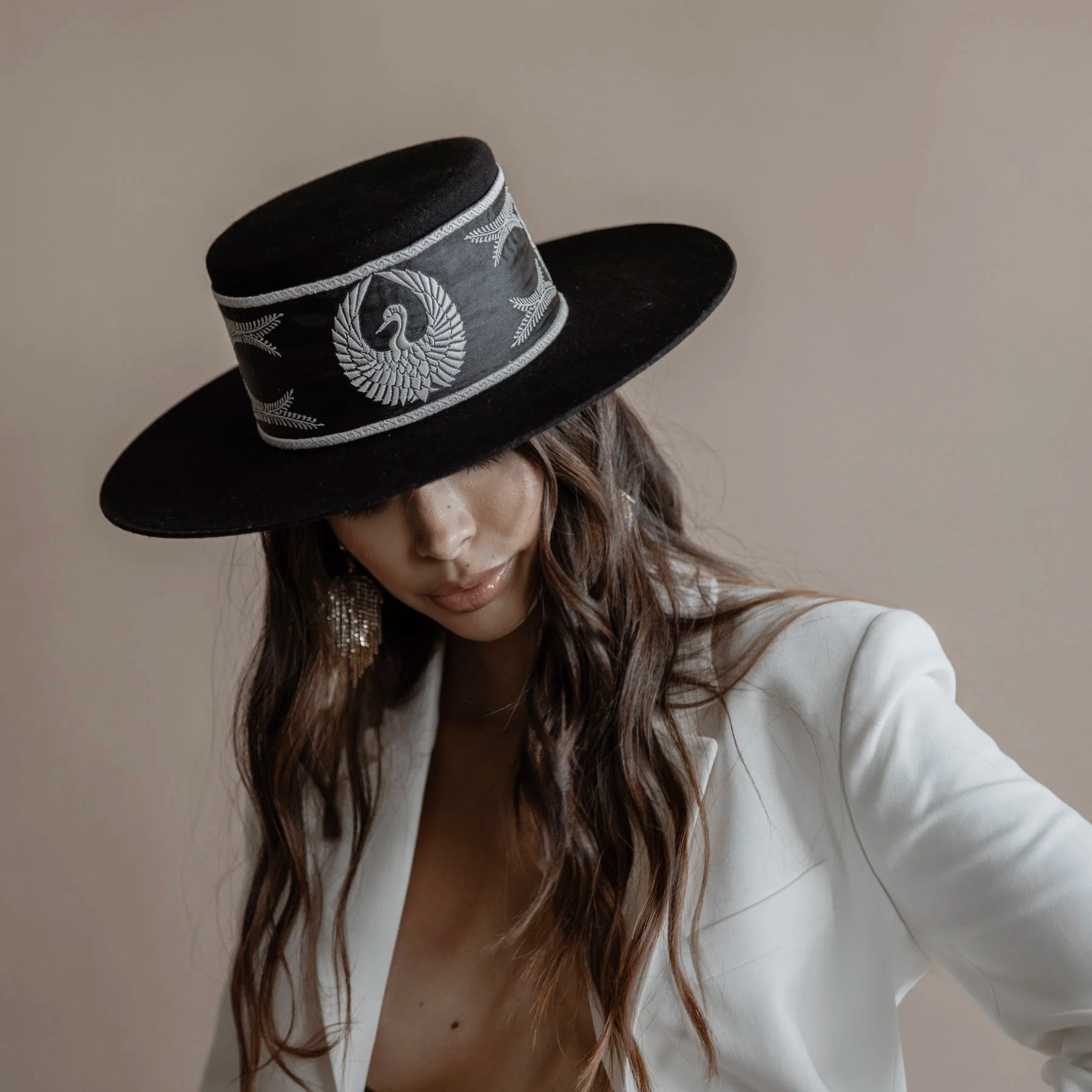 EUGENIA IN BLACK